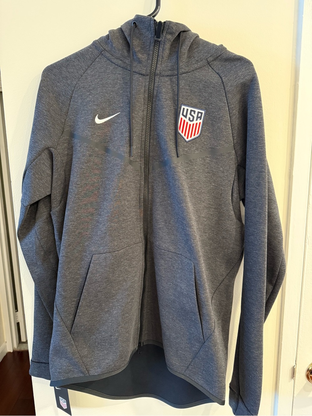 Nike Tech Fleece USA Soccer Gray Full-Zip Hoodie 927421-010